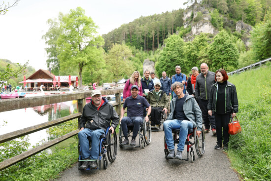 Barrierearmer Weg am Schöngrundsee © Daniel Löb für Bayerisches Staatsministerium für Umwelt und Verbraucherschutz